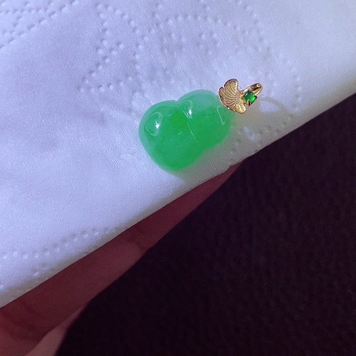 翡翠18K金镶嵌颈饰翡翠