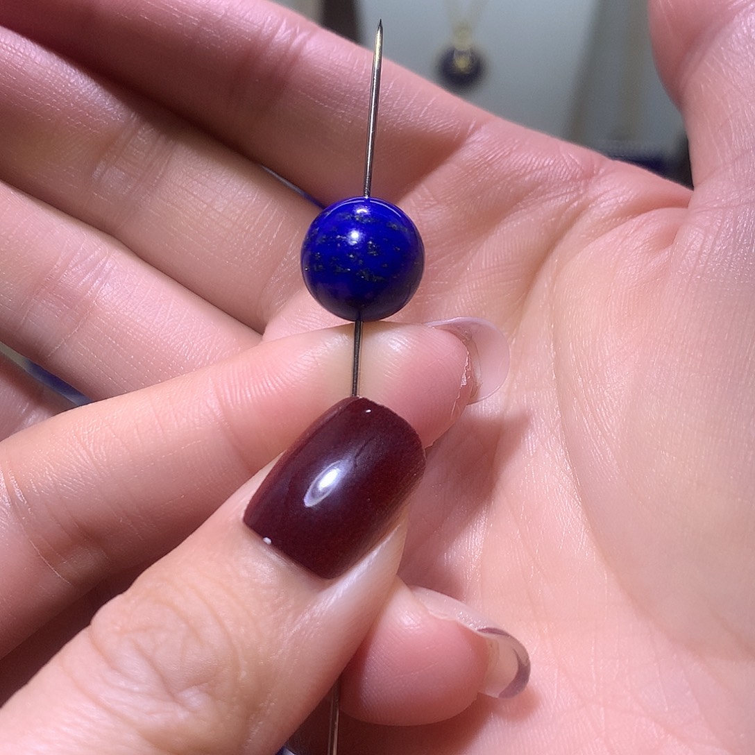 青金石未镶嵌天然原矿单圆珠12．4 m