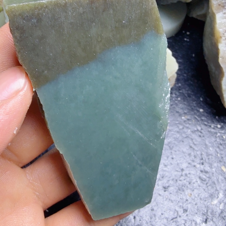 和田玉（糖玉）未镶嵌珠宝奇石