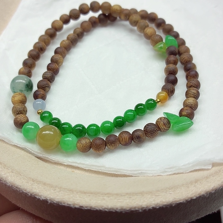 翡翠18K金镶嵌手链天然缅甸翡翠A货十沉香