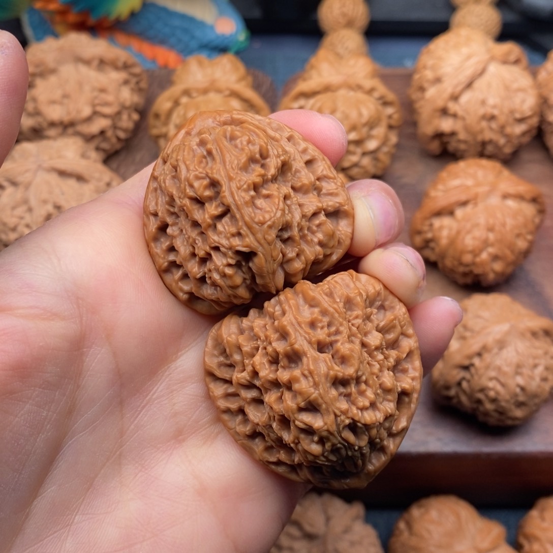 文玩核桃把件38精品三角疆