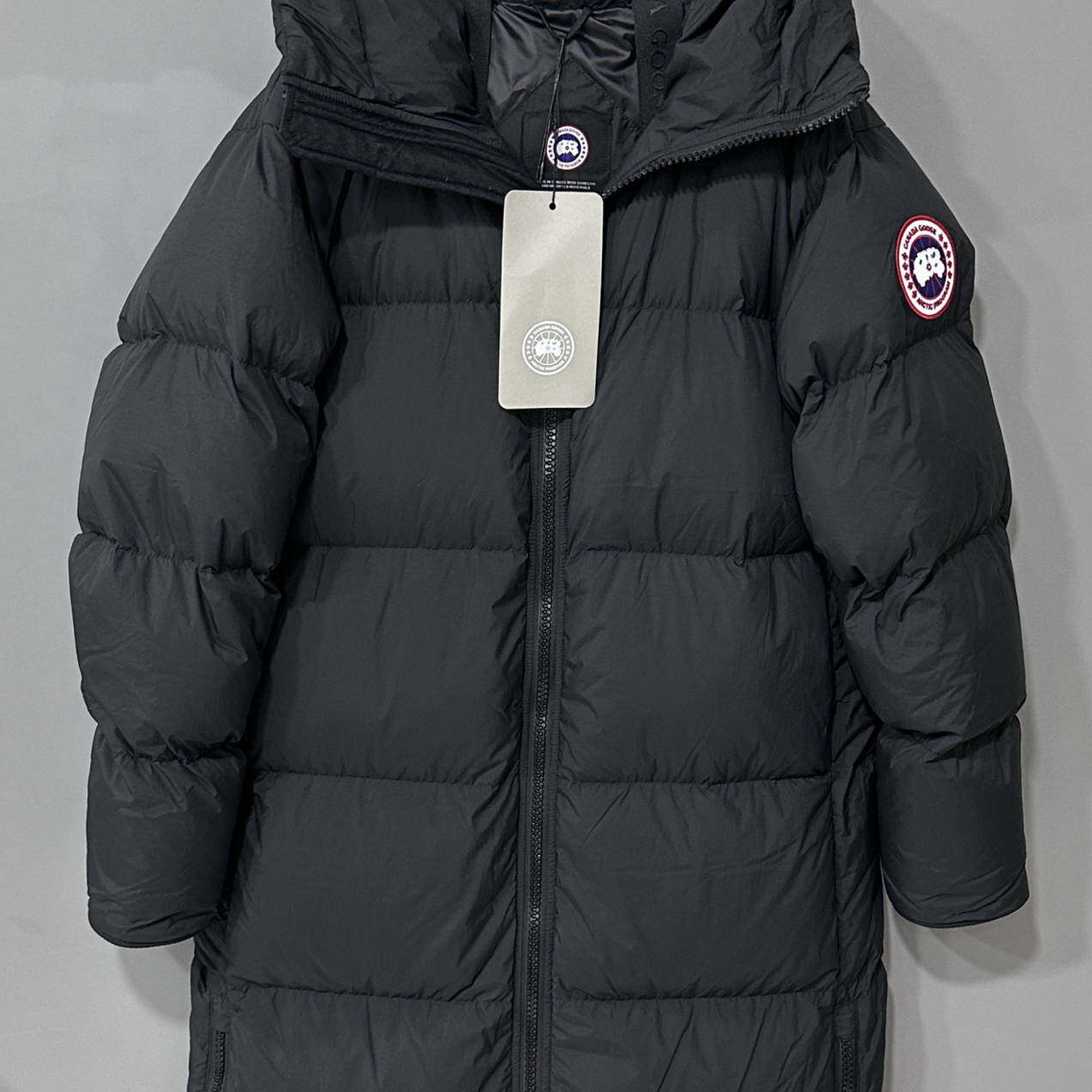 未使用 CANADA GOOSE 长款黑色徽标胶囊羽绒服/全新/M码/00181/