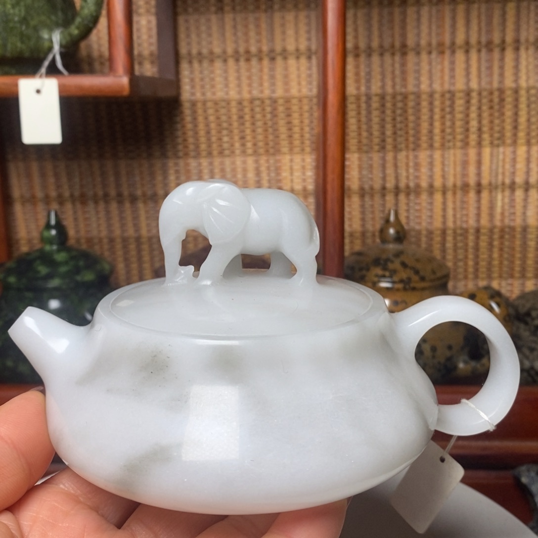 新疆料高品吉象如意壶180cc