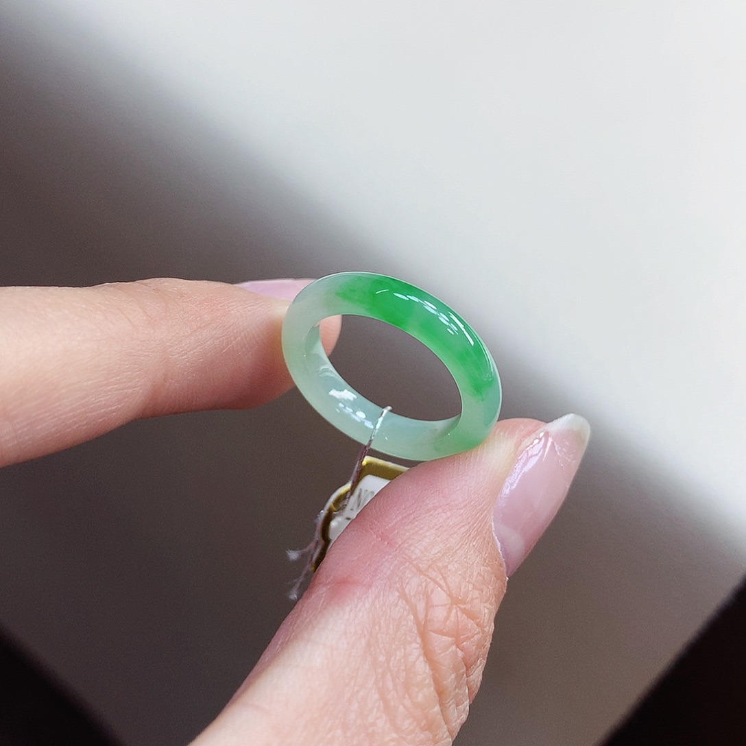 翡翠戒指未镶嵌9-10号