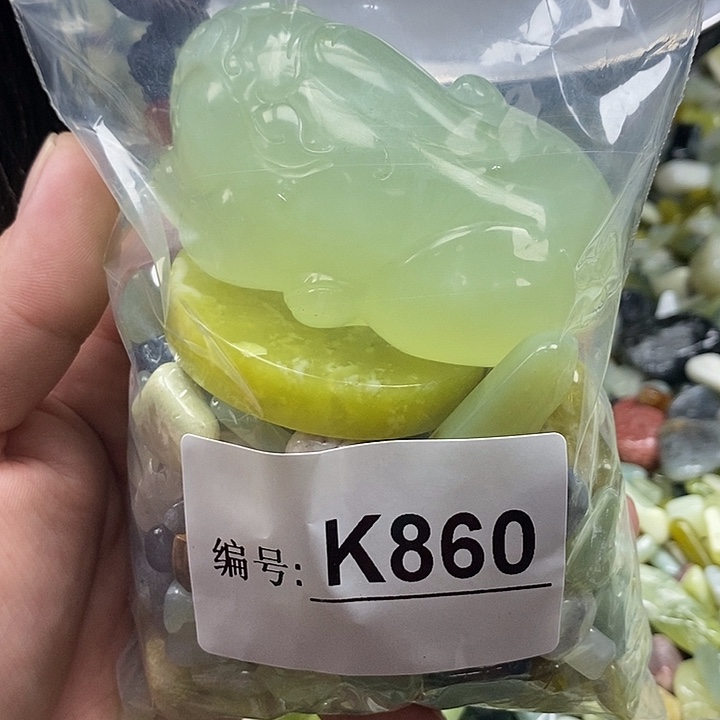 岫玉鱼缸石未镶嵌