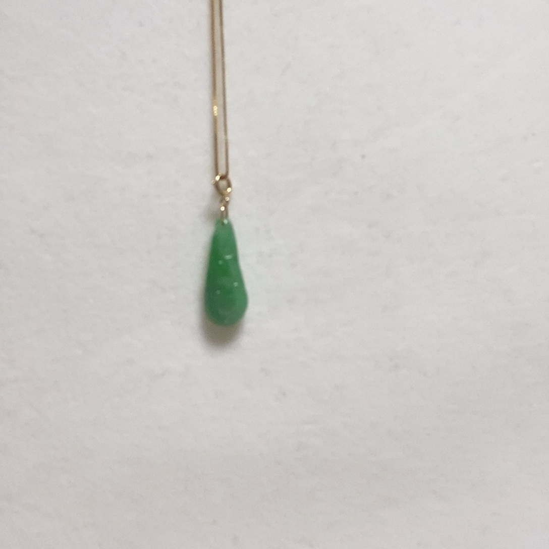 翡翠颈饰18K金镶嵌简单