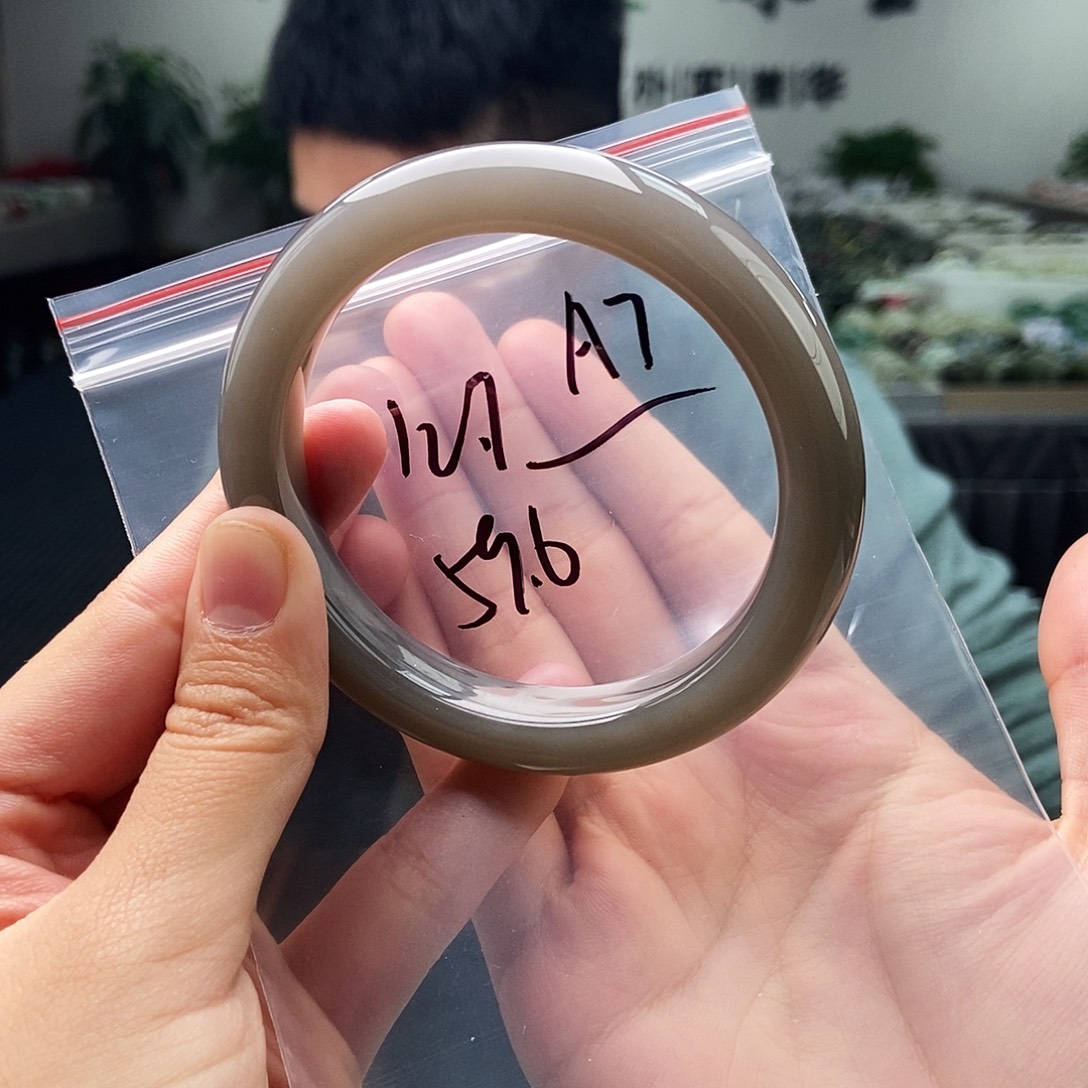 和田玉未镶嵌手镯颜色多样性发拍一发一