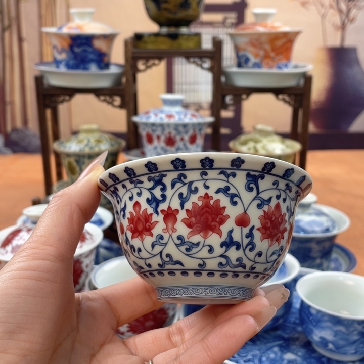 想***缘陶摆件青花釉里红缠枝莲压手杯2个