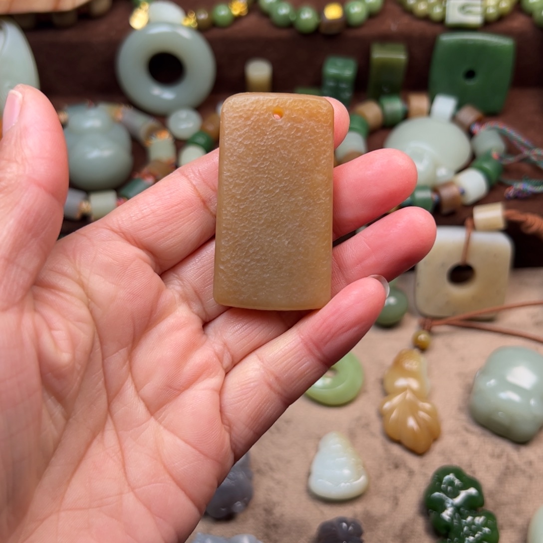 龙***风和田玉未镶嵌颈饰