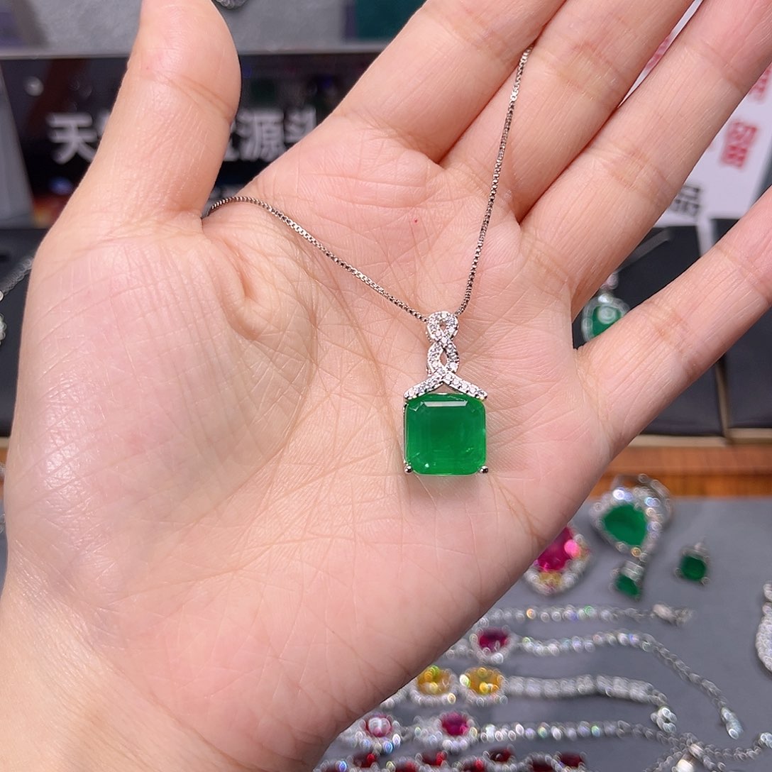 银S925镶嵌颈饰祖母绿t 77
