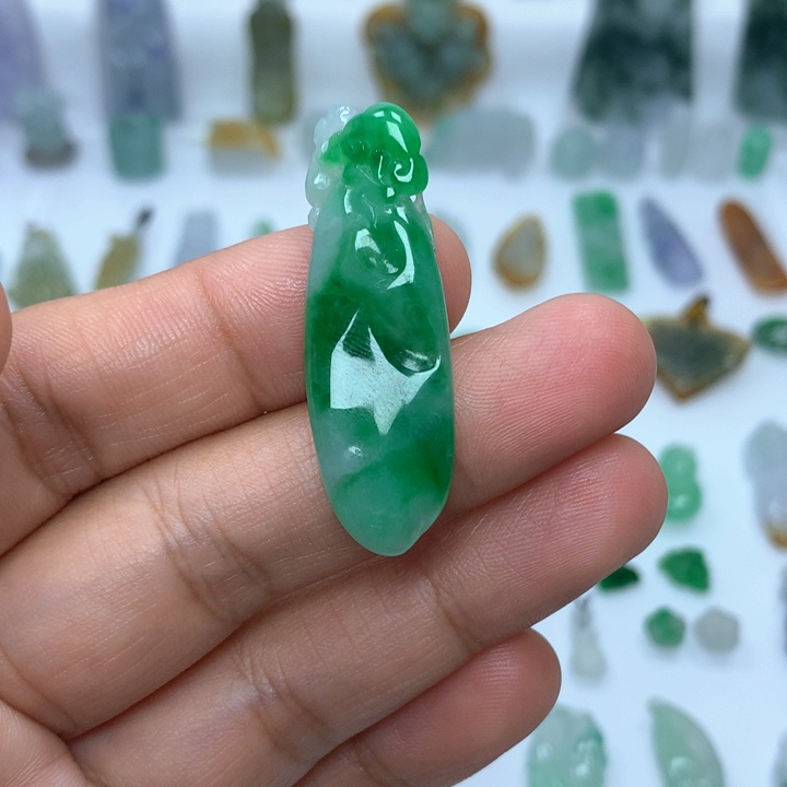 翡翠未镶嵌吊坠(不含链)
