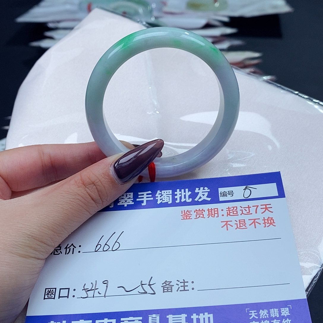 翡翠手镯未镶嵌百元手镯默认瑕疵