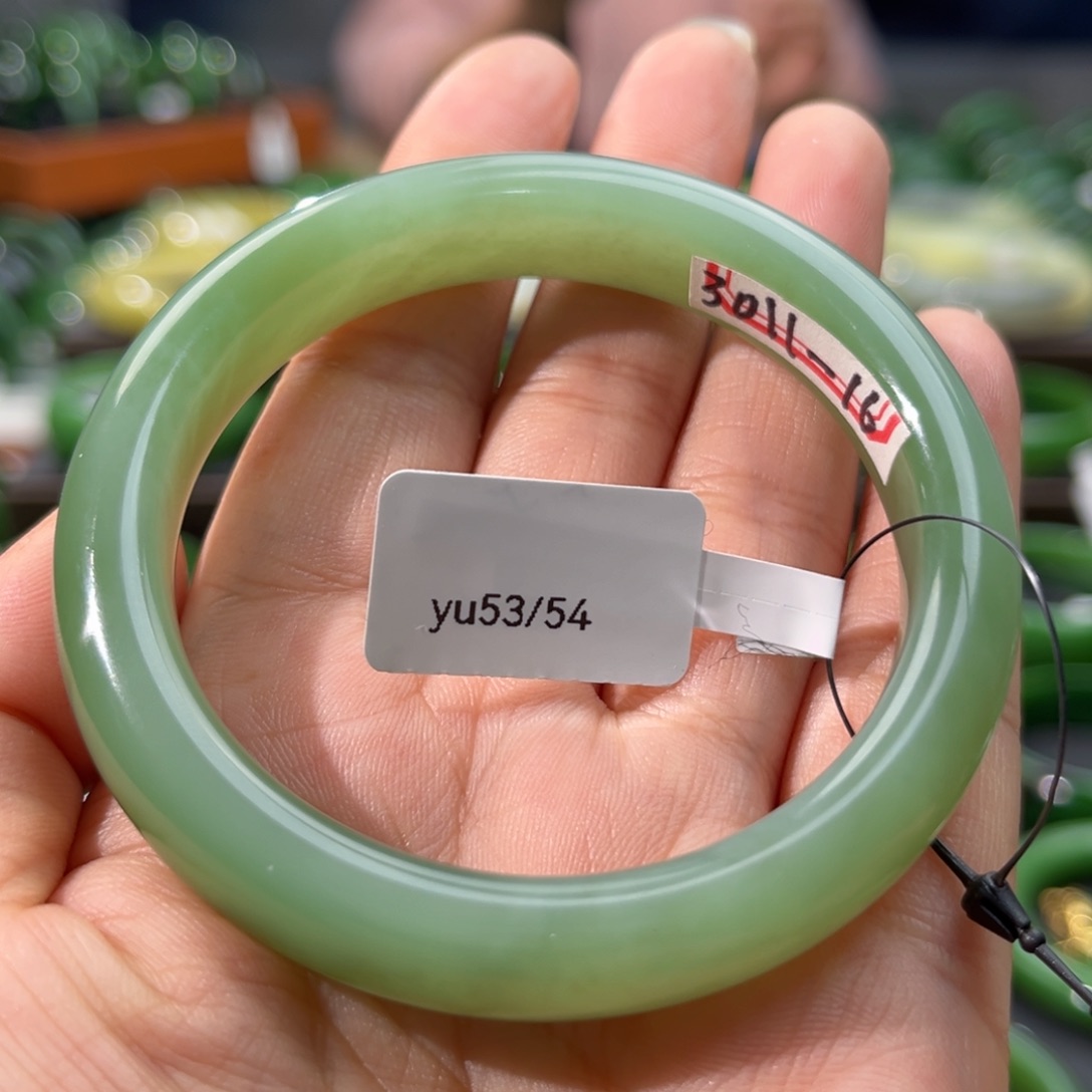 和田玉（碧玉）手镯未镶嵌