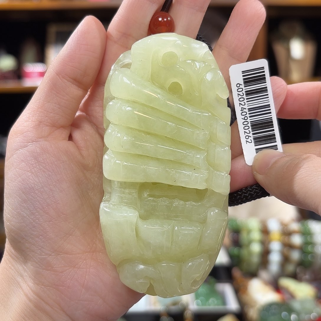 岫玉一帆风顺手把件未镶嵌