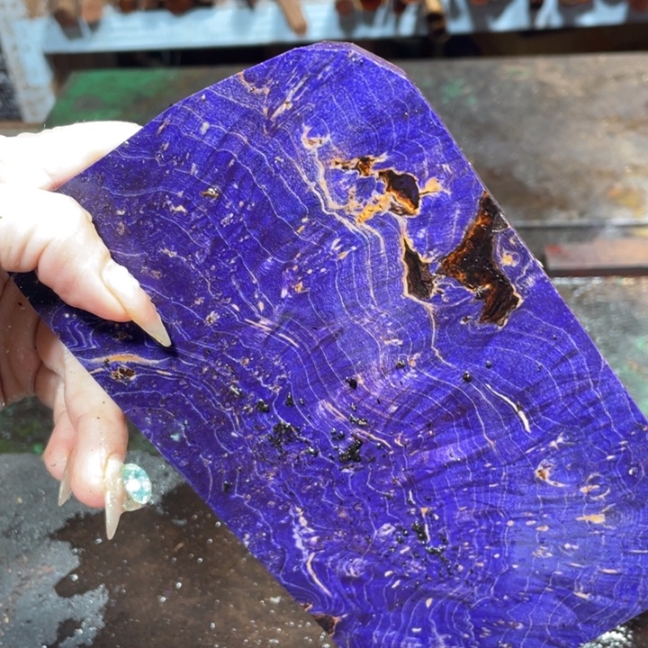 I***：花梨木类把件888888