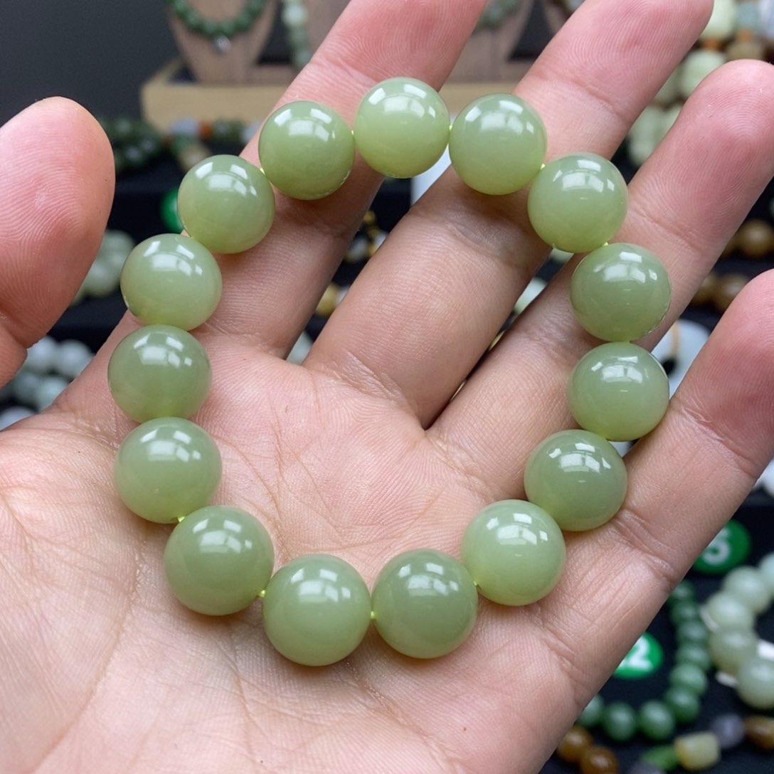 和田玉手链未镶嵌卡14青黄口