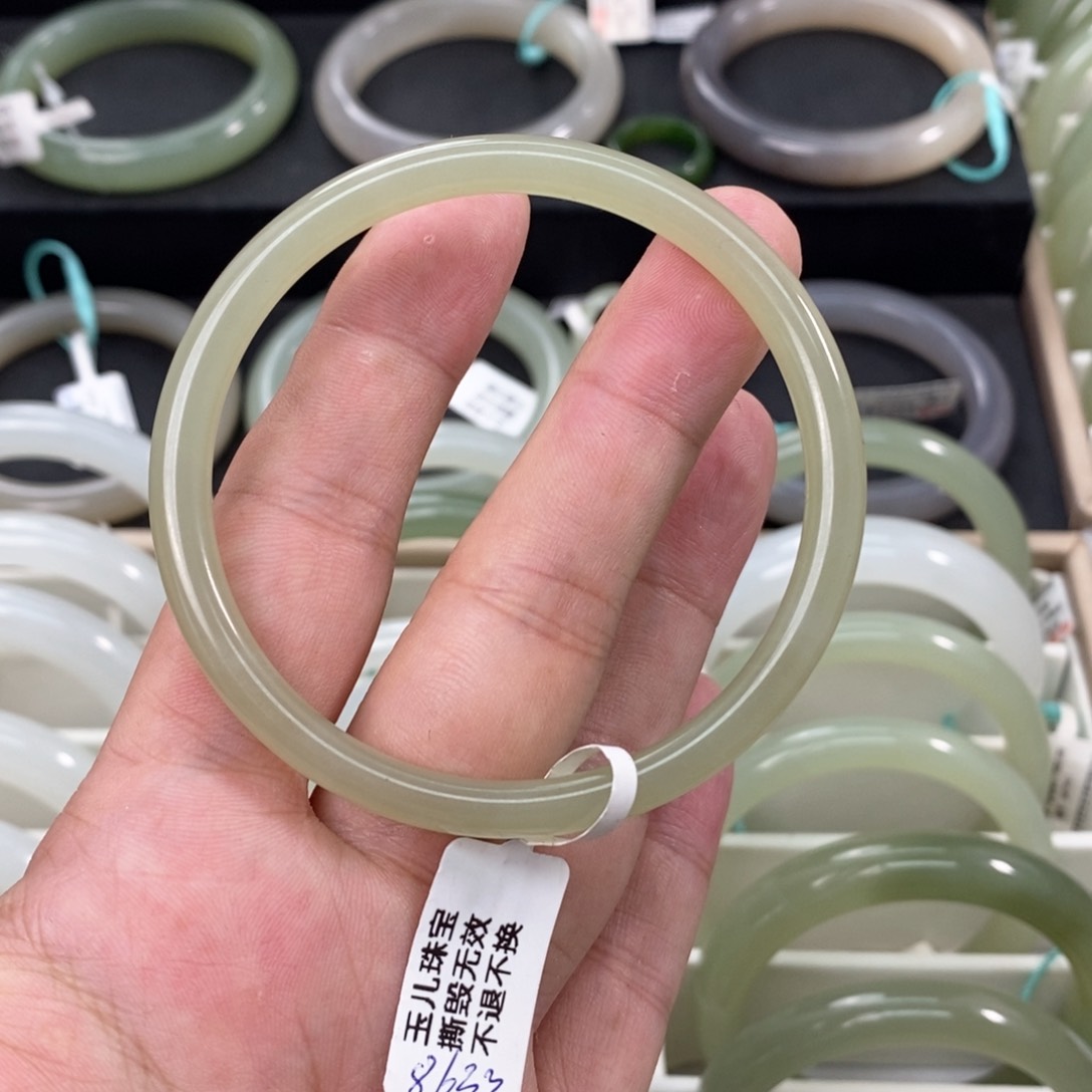 和田玉手镯未镶嵌5758