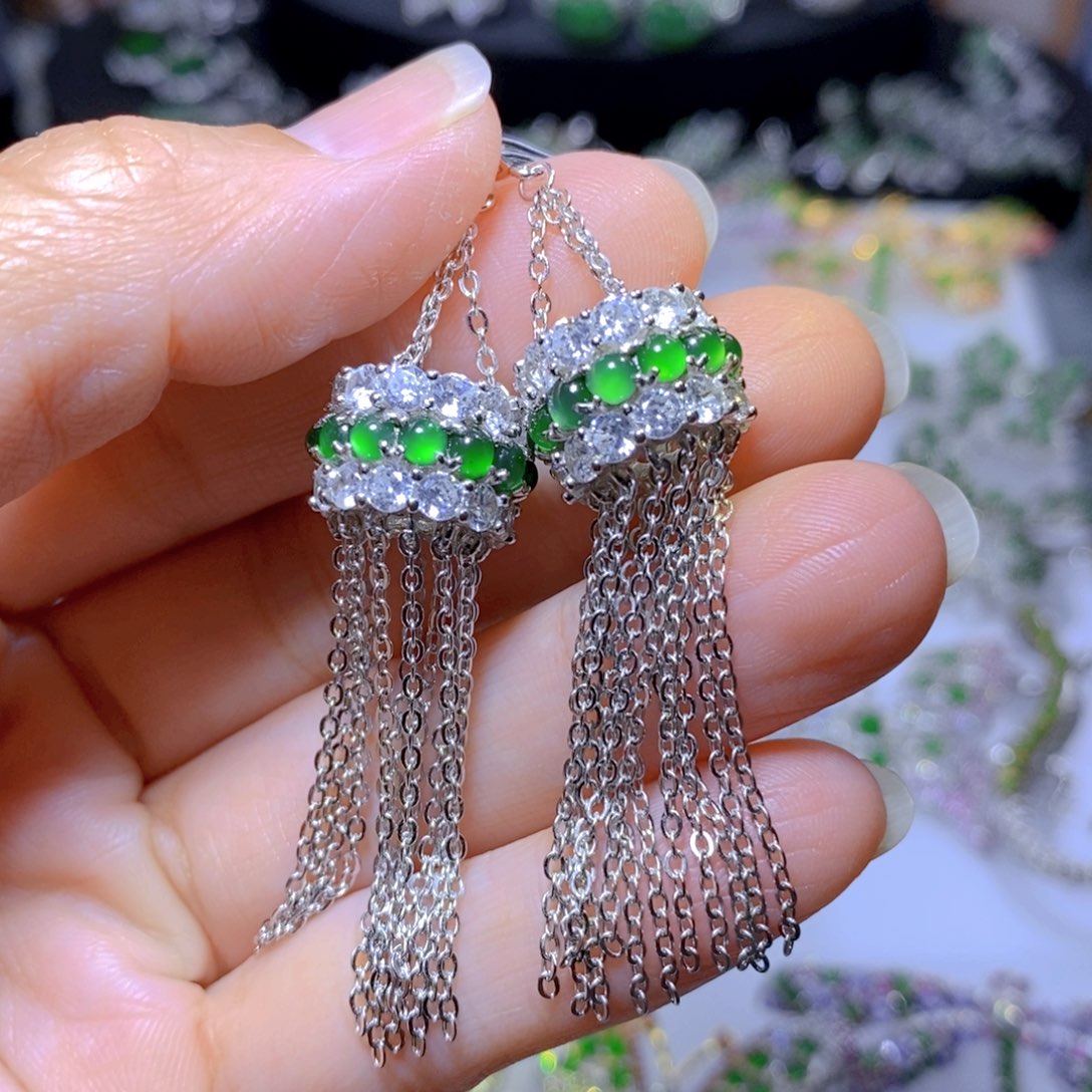 翡翠颈饰银S925镶嵌天然翡翠