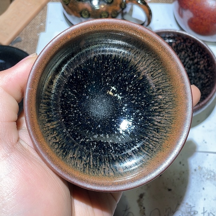 陶瓷马克杯一片漆黑……在意那些