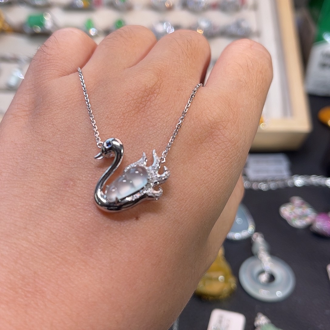 套链18K金镶嵌翡翠天鹅