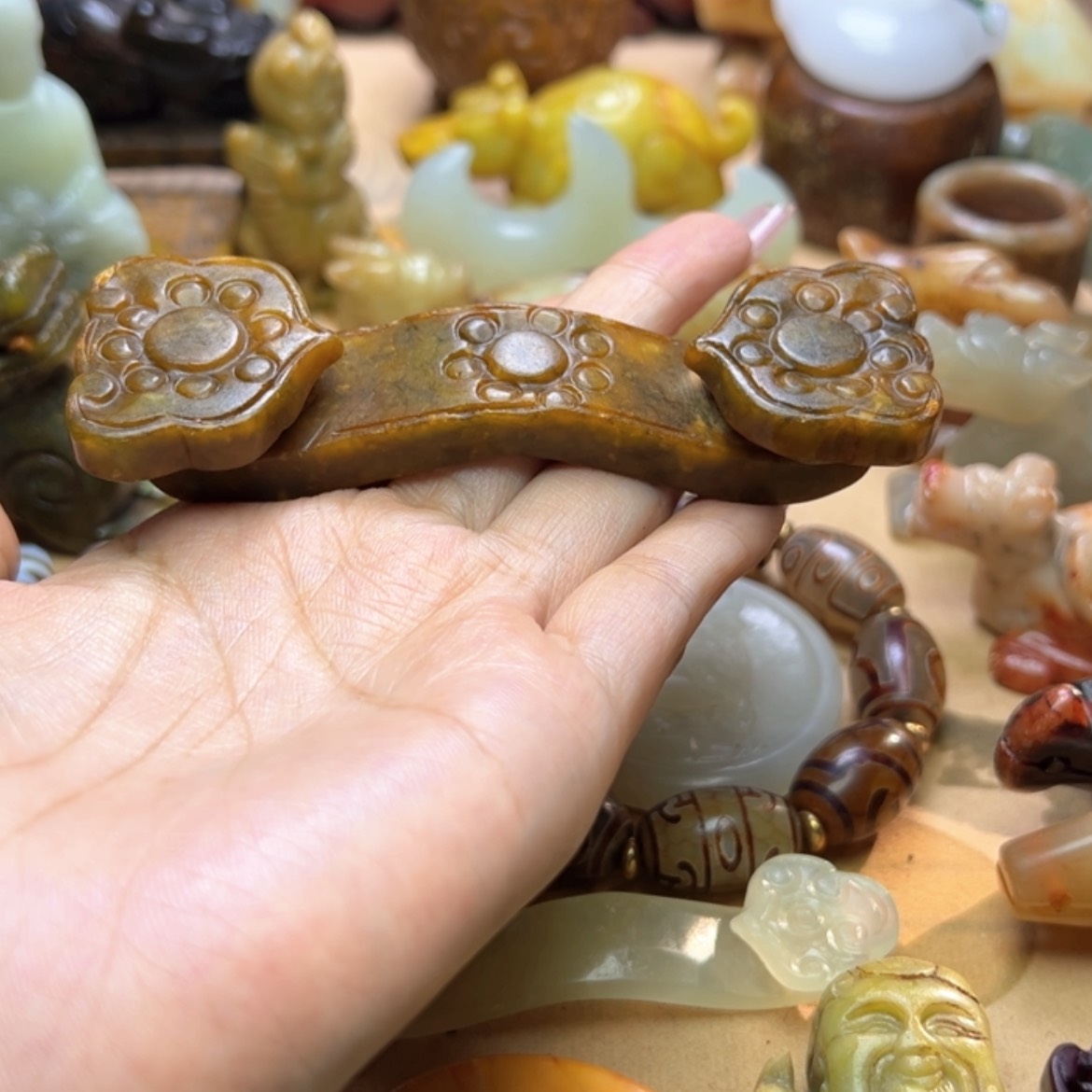 【闪购商品】蛇纹石玉颈饰未镶嵌
