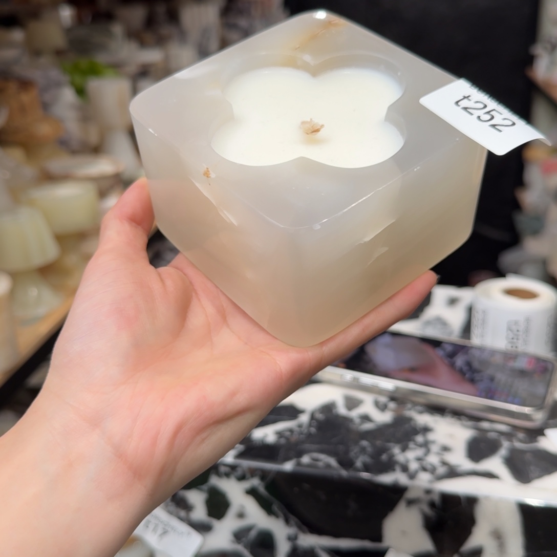 大理石t252。  关机。        