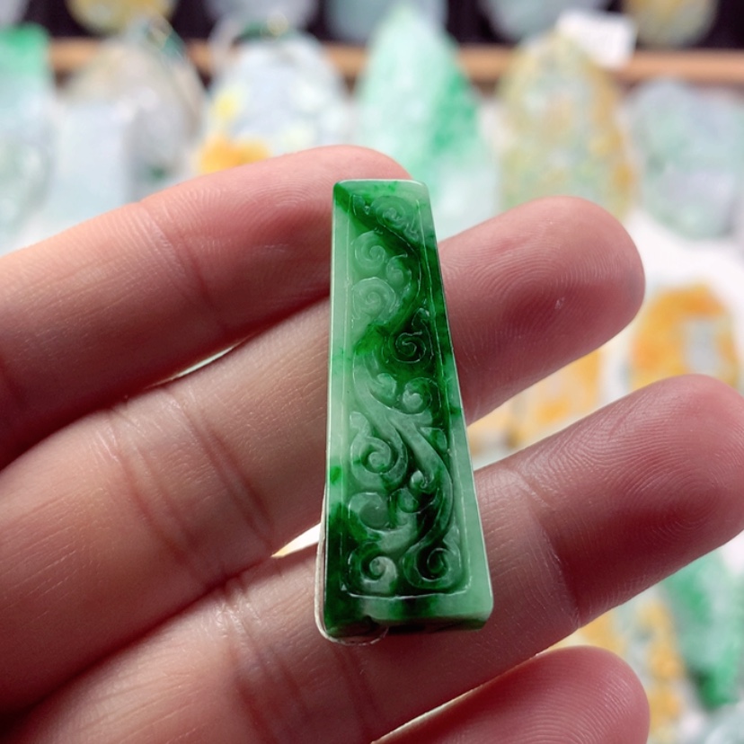 【闪购商品】翡翠吊坠(不含链)未镶嵌润*问