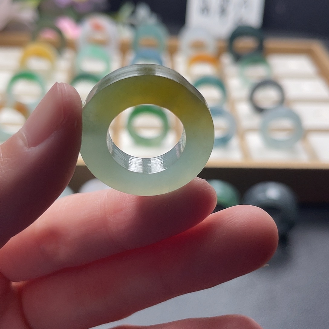 定制翡翠未镶嵌翡翠