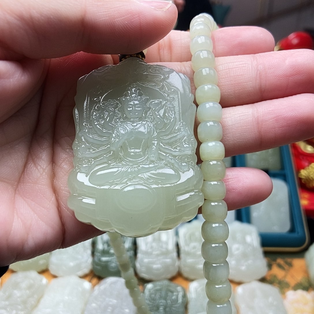 和田玉颈饰未镶嵌?****哥