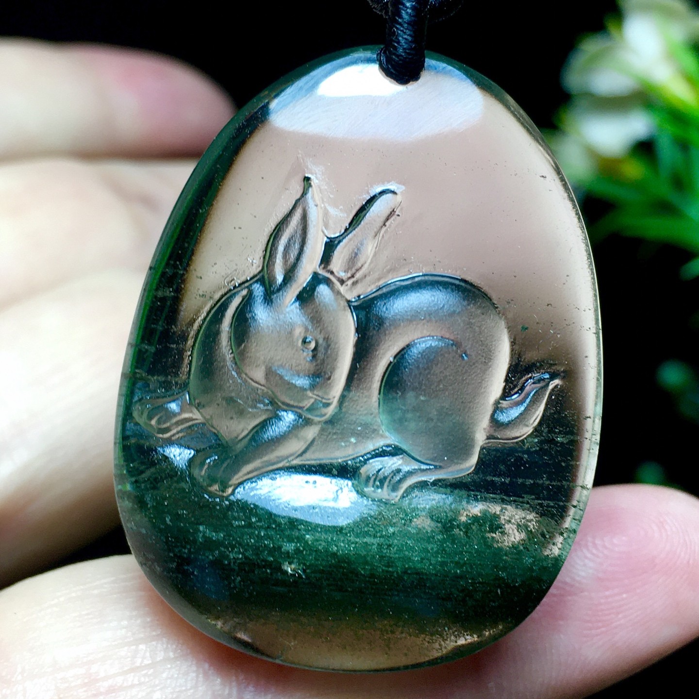 天然水晶绿幽灵生肖兔吊坠，绿幽灵兔子吊坠规格35x27x12mm重16.6g