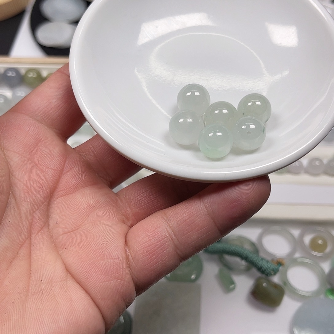 翡翠未镶嵌吊坠(不含链)6个高冰的圆珠