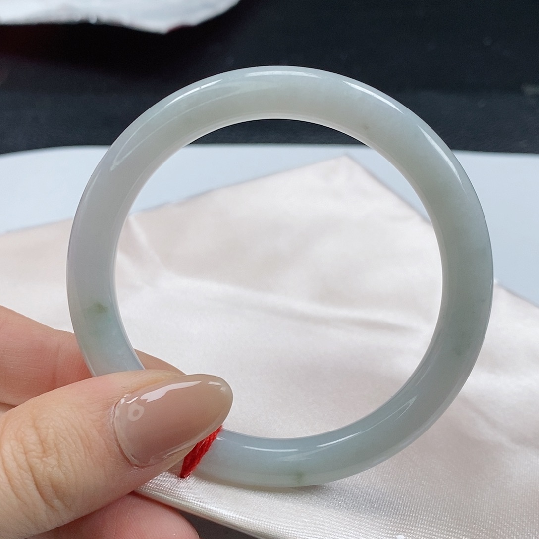 【闪购商品】翡翠手镯（圆镯）未镶嵌205号