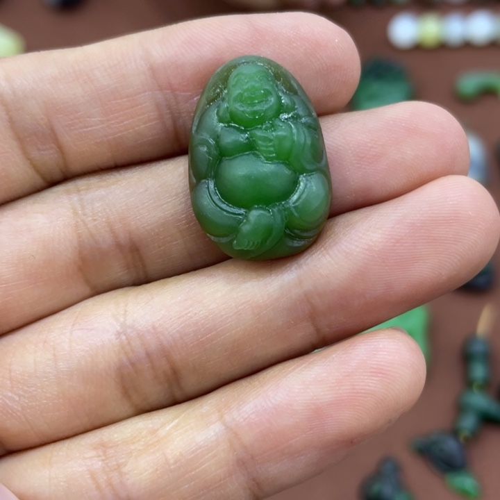 颈饰18K金镶嵌和田玉