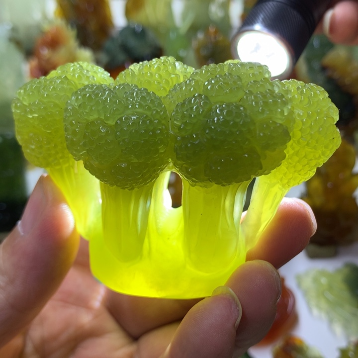 蛇纹石玉珠宝半成品未镶嵌