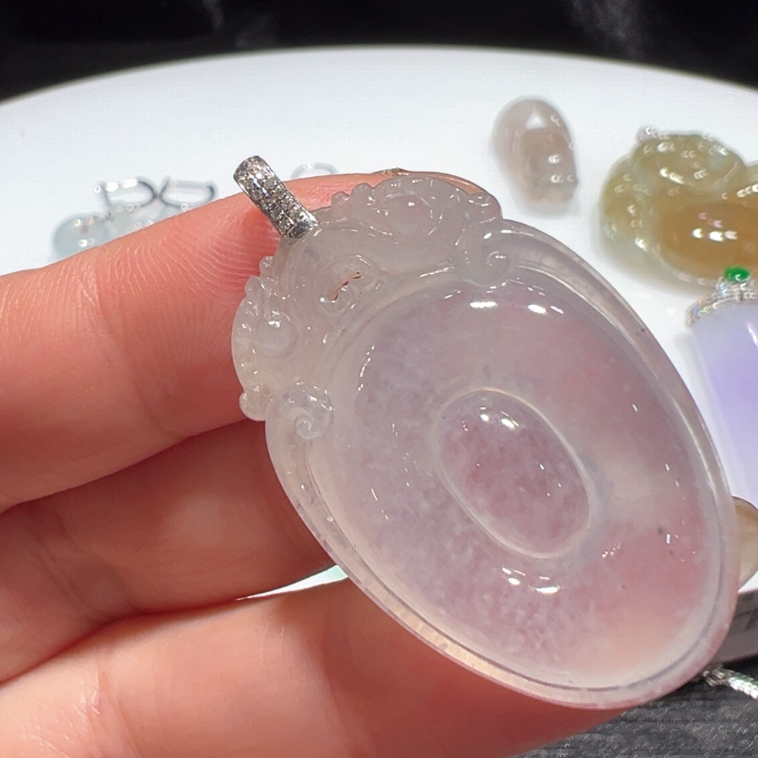 翡翠颈饰18K金镶嵌吊坠