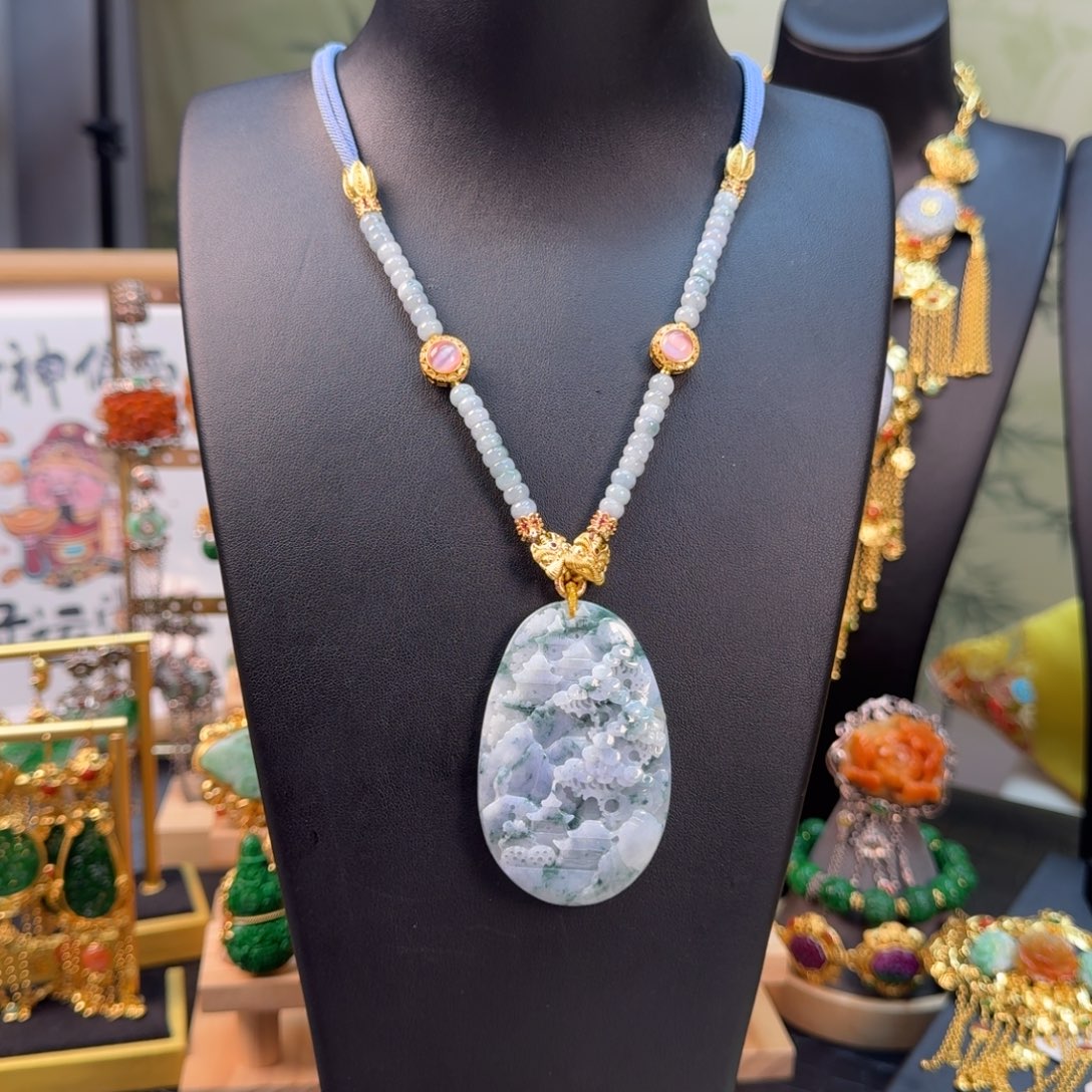 翡翠未镶嵌吊坠(赠链)福利套装