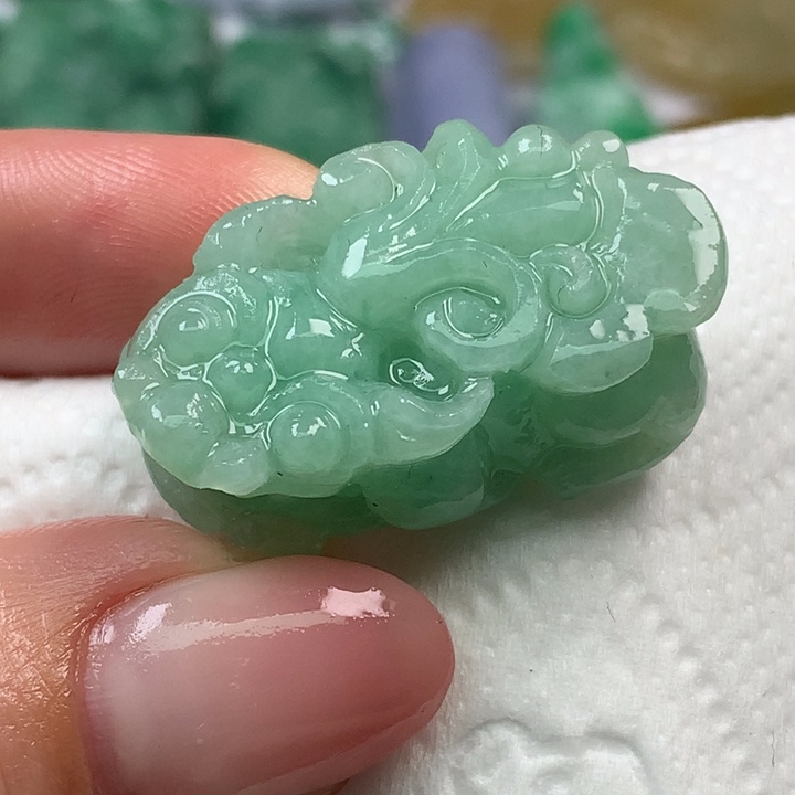 定制翡翠未镶嵌翡翠