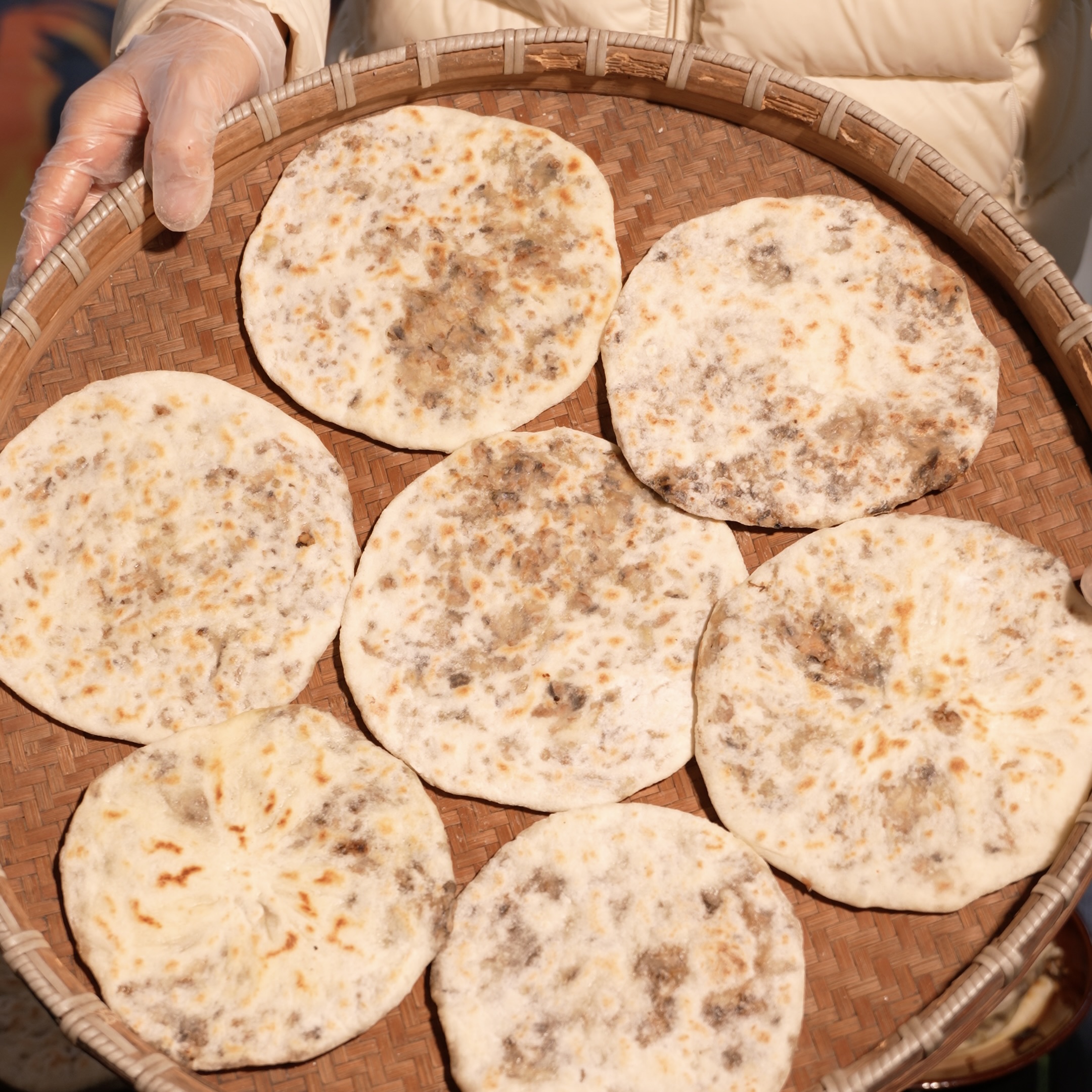 农家手工梅干菜肉饼锅盔烤饼绍兴烤饼露营零食快手早餐梅干菜烤饼