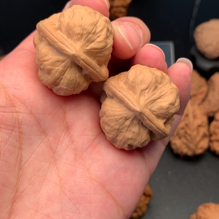 阎****吊坠文玩核桃狮子头