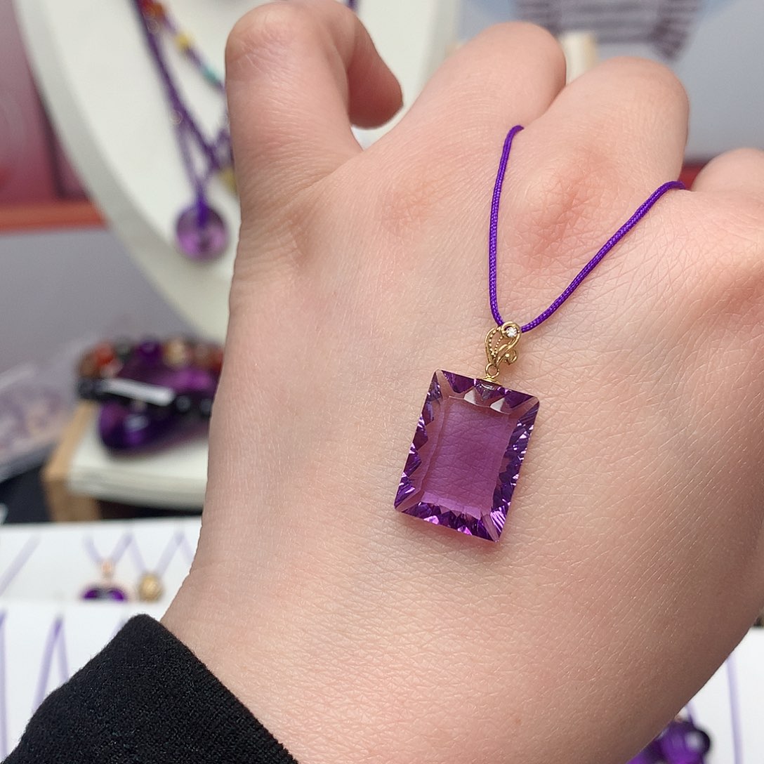 紫晶吊坠(赠链)18K金镶嵌