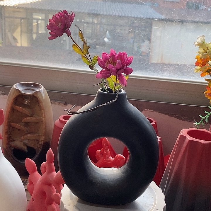 陶瓷花盆有孔 瑕疵介意勿拍 