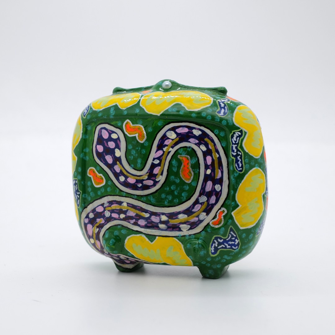 PM 王甜心工作室《电视机》石膏作品，仅一件（非王甜心本人绘画）