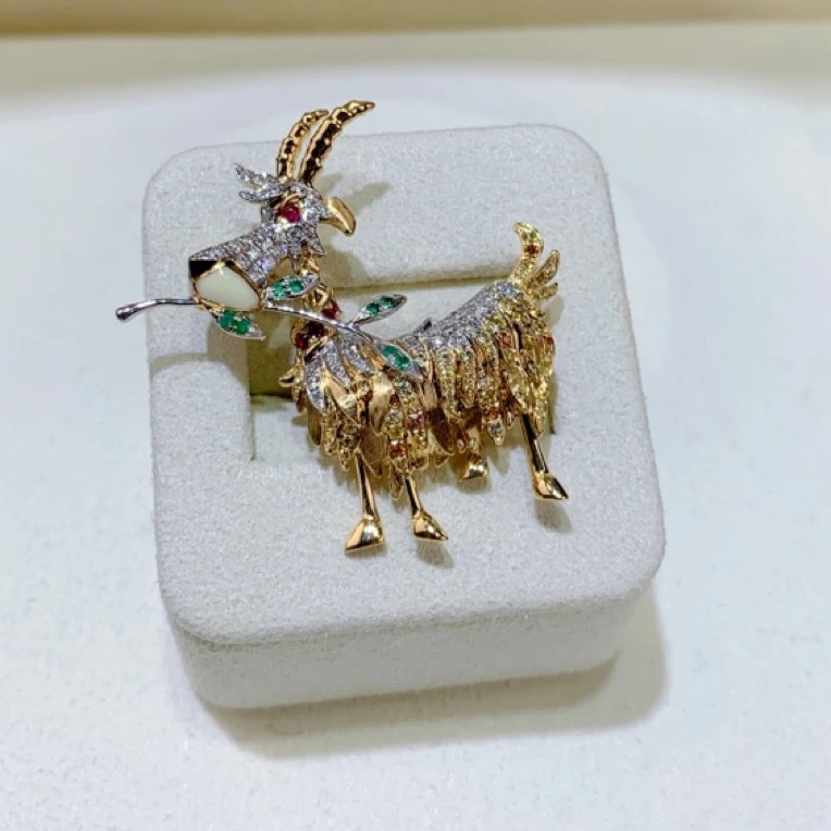 18k金钻石宝石小山羊胸针 吊坠两戴款