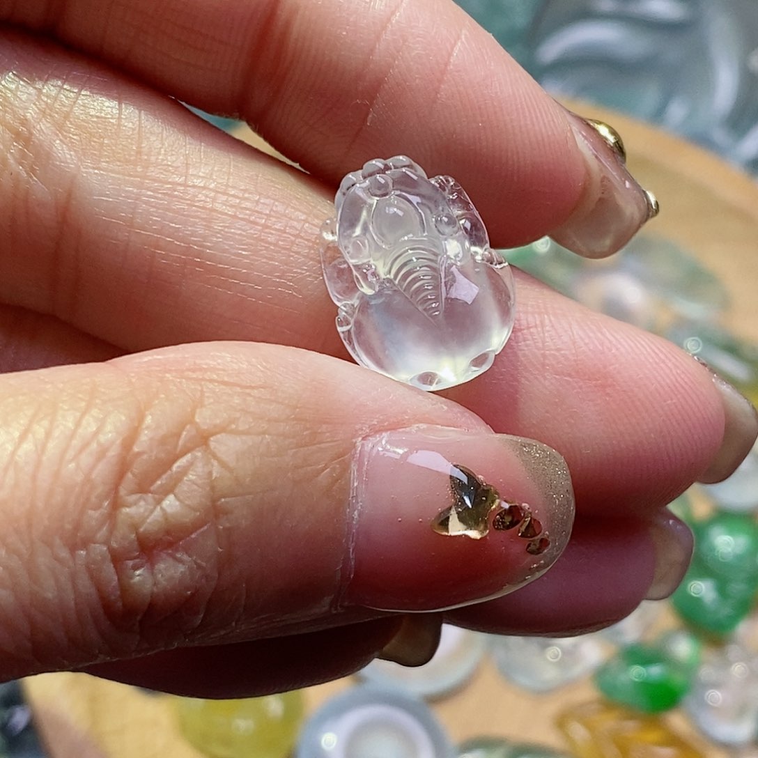 翡翠颈饰未镶嵌翡翠