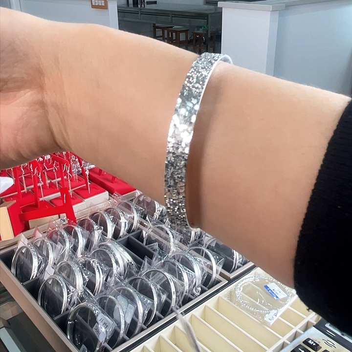 和田玉（糖玉）手镯未镶嵌