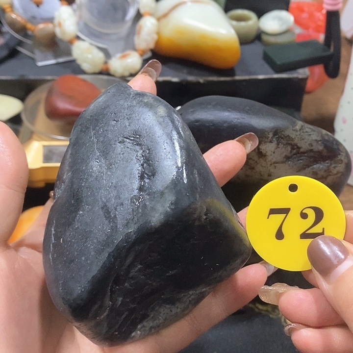 未镶嵌和田玉（糖玉）挂件