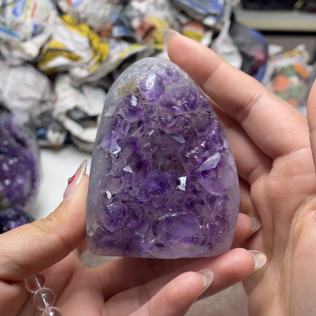 紫晶大型摆件（非配饰）未镶嵌