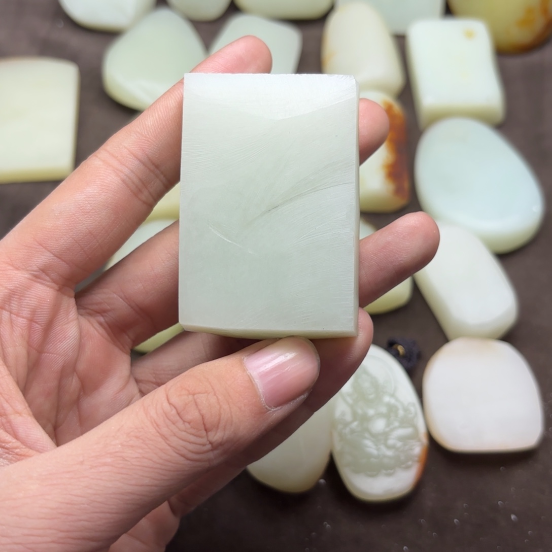 张***哥定制和田玉未镶嵌挂件