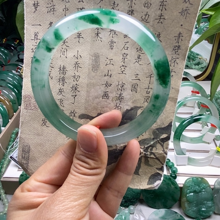 石英质玉未镶嵌手镯