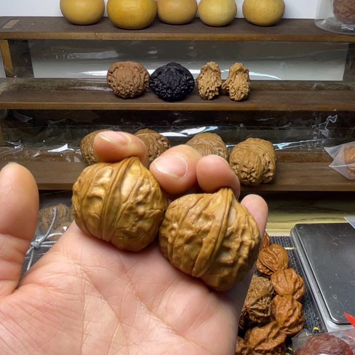 奔****核桃半壁龟甲纹全品25.35.33